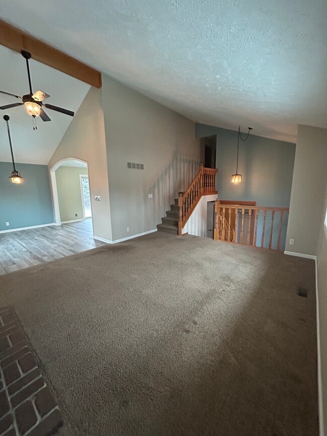 Building Photo - 5310 S 78th St