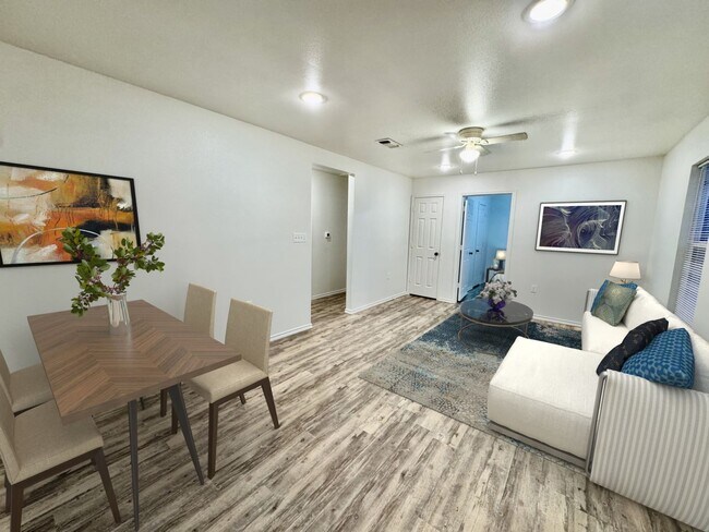 Foto del edificio - Spacious & Updated 3-Bedroom, 2-Bath Home ...