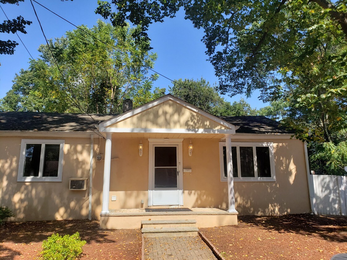 7 Everson Pl, Clifton, NJ 07013 House Rental in Clifton, NJ