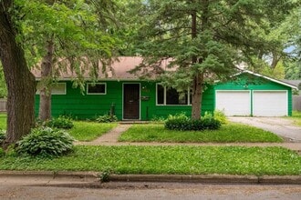 Building Photo - 1210 Blaine Dr