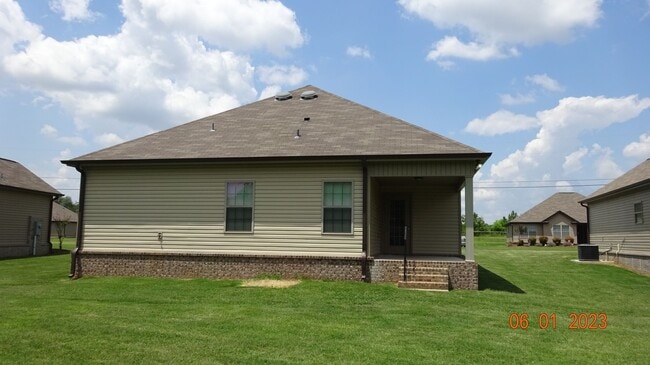 Building Photo - Athens City Schools. Lawncare Provided.