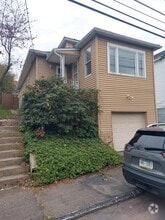 Building Photo - 74 Diamond Ave