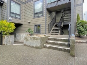 Building Photo - 1809 N 107th St