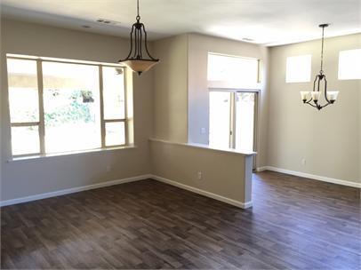 Foto del edificio - 1436 E Sunnyside Ave