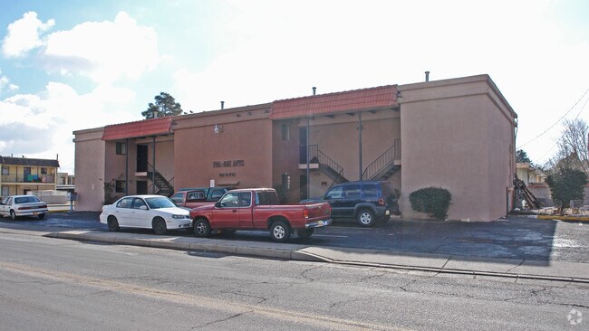 Foto del edificio - Pal-Kat Apartments