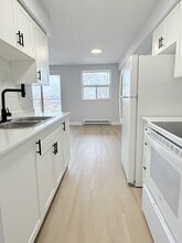 Building Photo - 1071 McDougall St