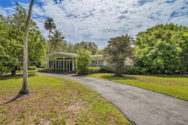 Foto del edificio - 12101 SW 68th Ct