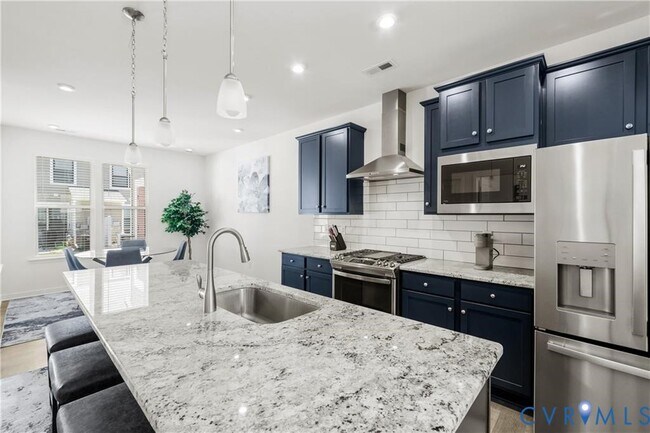 Foto del edificio - 12221 Dutch Elm Cir