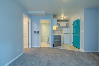 Building Photo - 1279 Alicante Dr