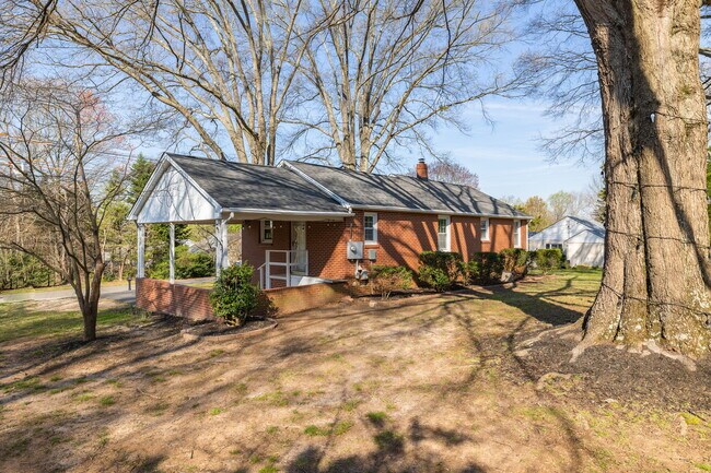 Foto del edificio - 3327 Emory Dr