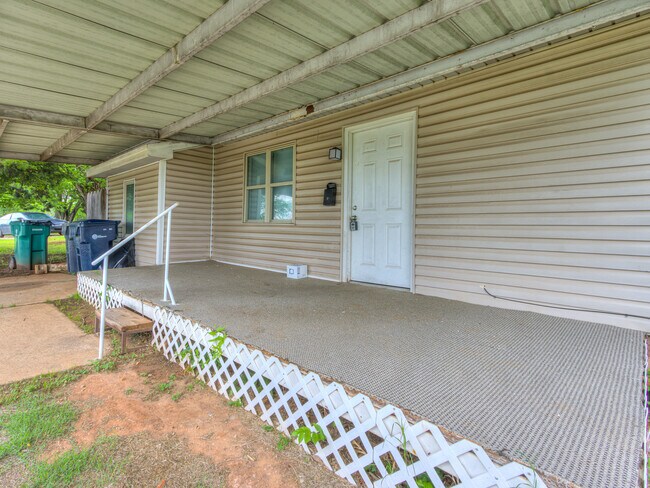 Photo - 4205 NE 16th Terrace House