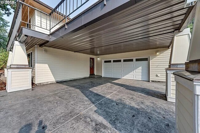 Foto del edificio - 55881 SW Cherry Grove Dr