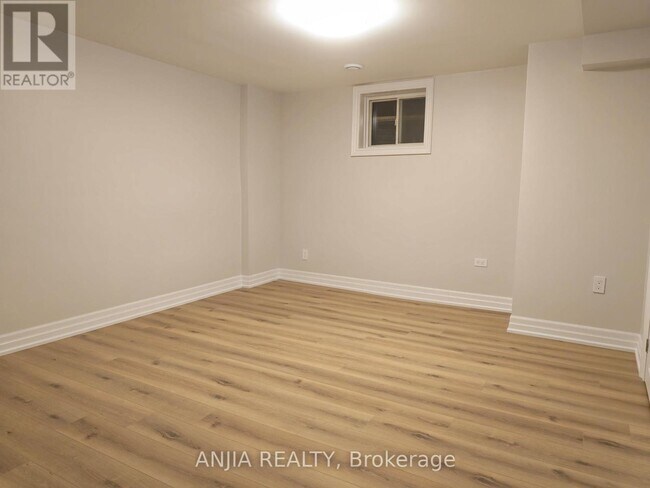 Building Photo - 5 Janna Ct