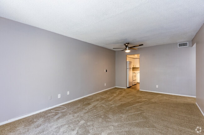 1 BR, 1 BA - 850 SF - Central Park at East Bay