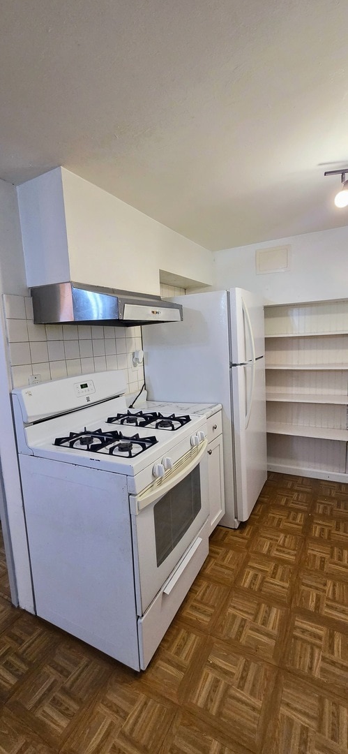 Foto del edificio - 4816 W Grace St