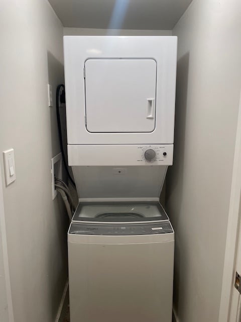 Laundry closet - 1126 8th St NE