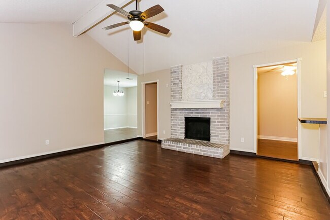 Building Photo - 7312 Meadow Creek Dr