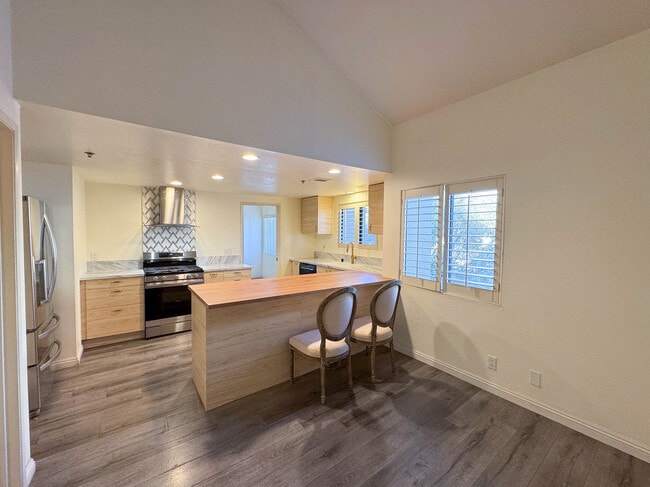 Building Photo - 1000 E California Blvd