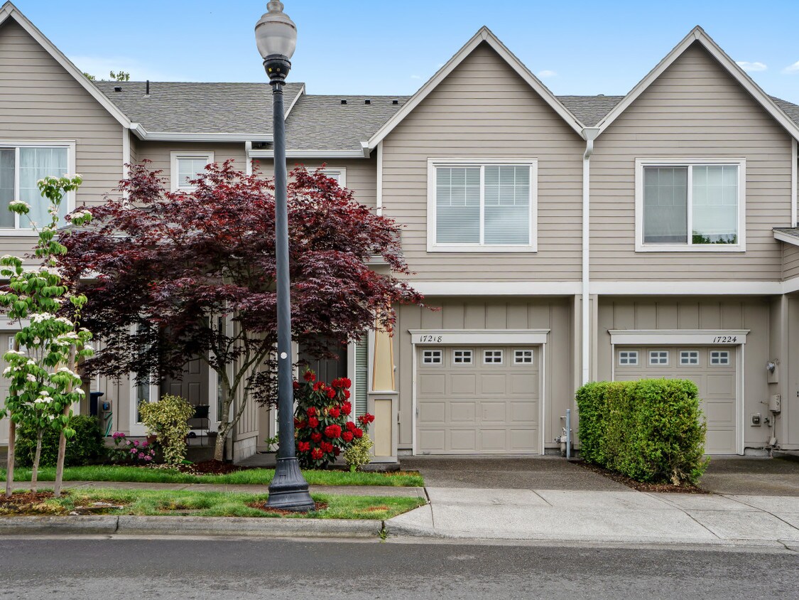 Primary Photo - Arbor Station Rental