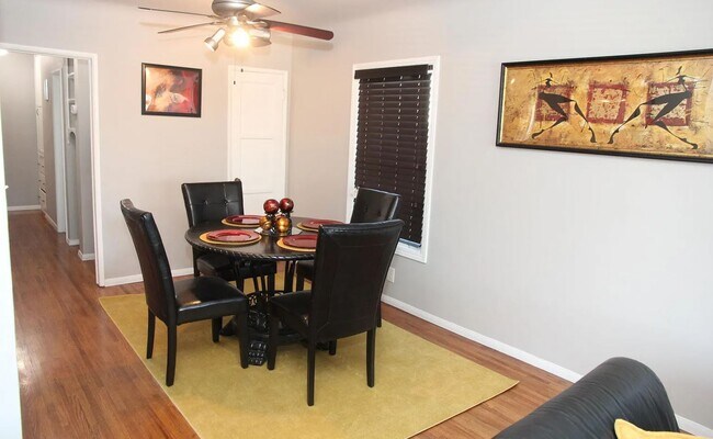 Foto del edificio - 3133 W 108th St