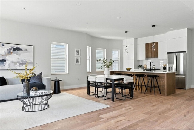 Photo - 34 Woodford St Apartment