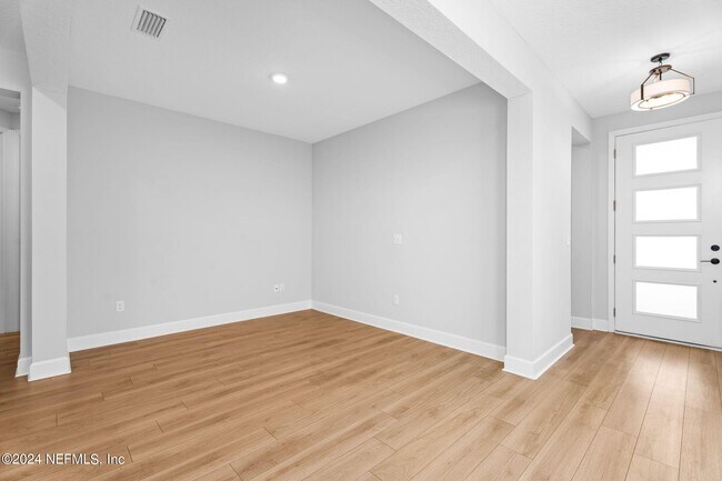 Building Photo - 284 Millenia Dr
