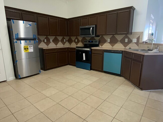 Building Photo - 4100 Elms Run Cir