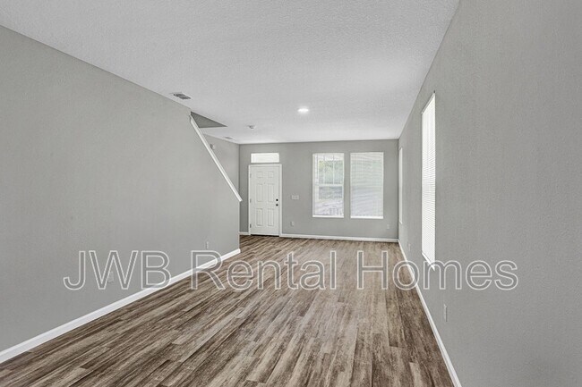 Foto del edificio - 2530 N Davis St