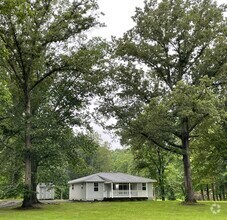 Building Photo - 5018 Holly Dr