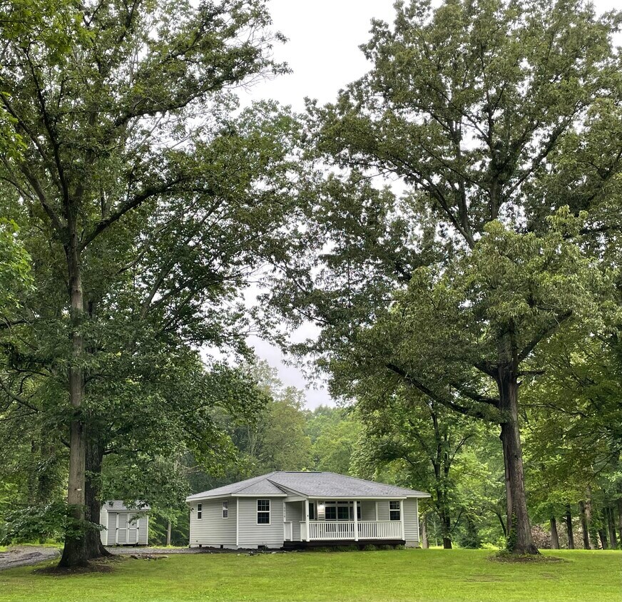 Primary Photo - 5018 Holly Dr