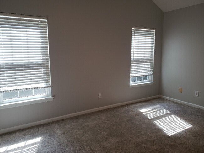 Foto del edificio - Beautiful 3BD/2BA ranch home with garage in pool community in Holly Springs!