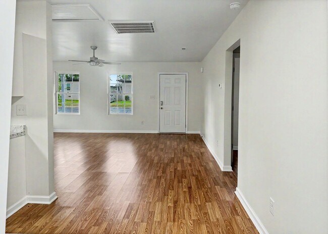Foto del edificio - 3248 Chandler St