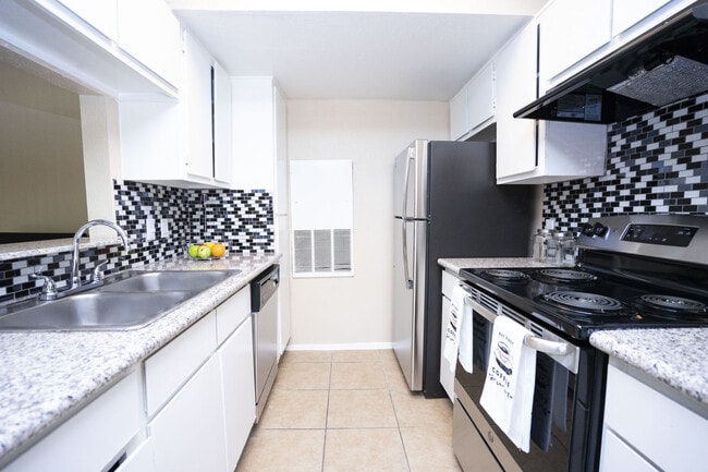 Building Photo - Caldera Apartment Homes