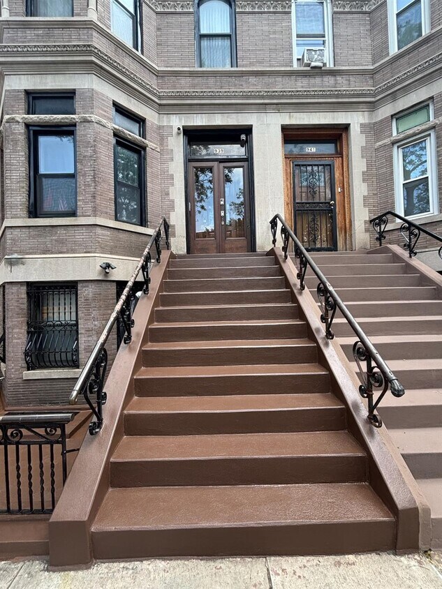 Foto principal - 939 E 156th St