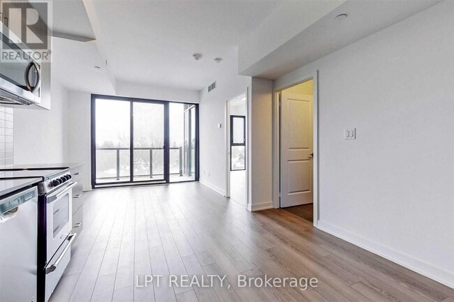 Photo du bâtiment - 2799 Kingston Rd