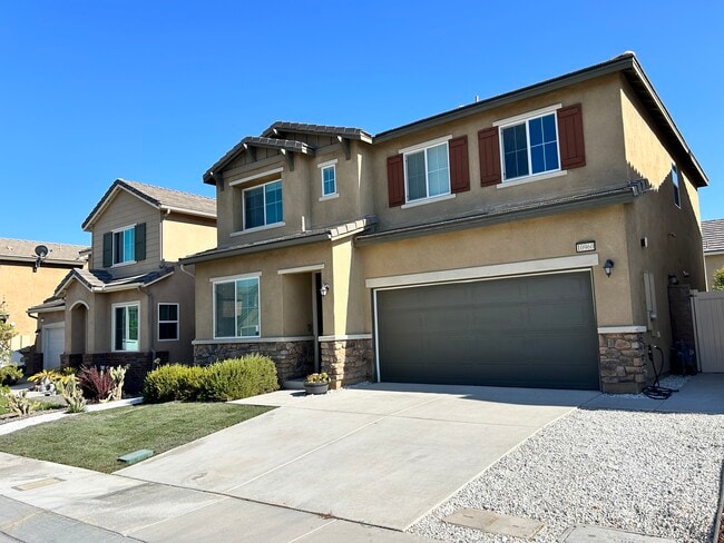 Building Photo - 10960 Knoxville Way