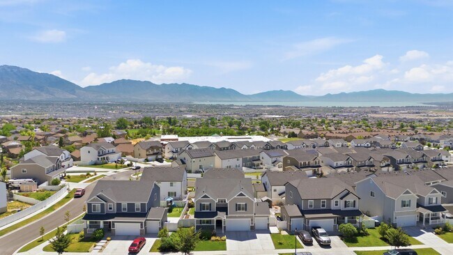 Foto del edificio - 2208 N Elderberry Dr