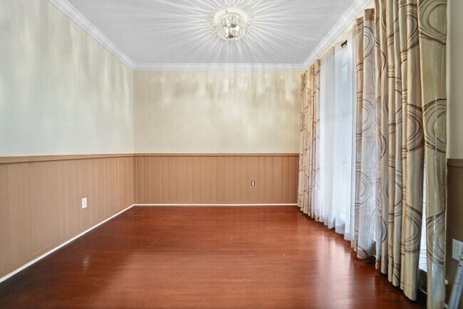 Building Photo - 2210 San Jacinto Dr