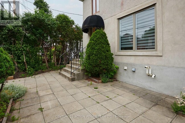 Building Photo - 58 Vaughan St