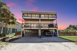 Building Photo - 5703 Rudolph Ave