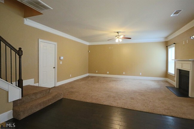 Building Photo - 521 Twin Springs Ln