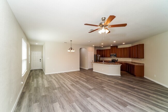 Building Photo - 2012 Brandywine Dr