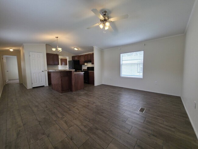 Foto del edificio - 1308 W Plum St