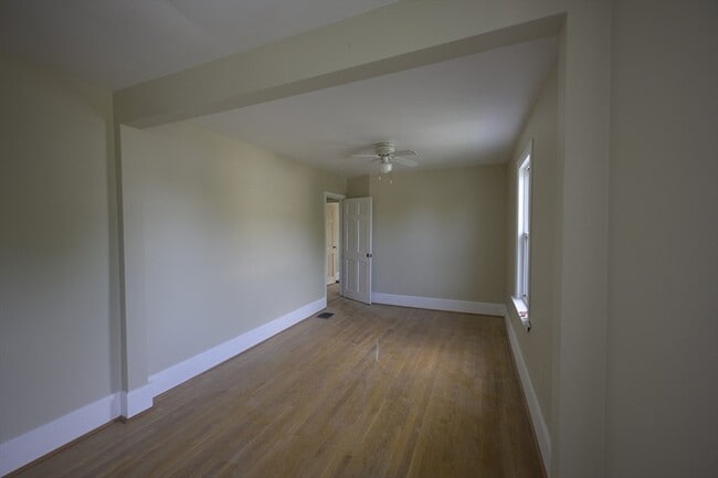 Foto del edificio - 4 Watson Rd
