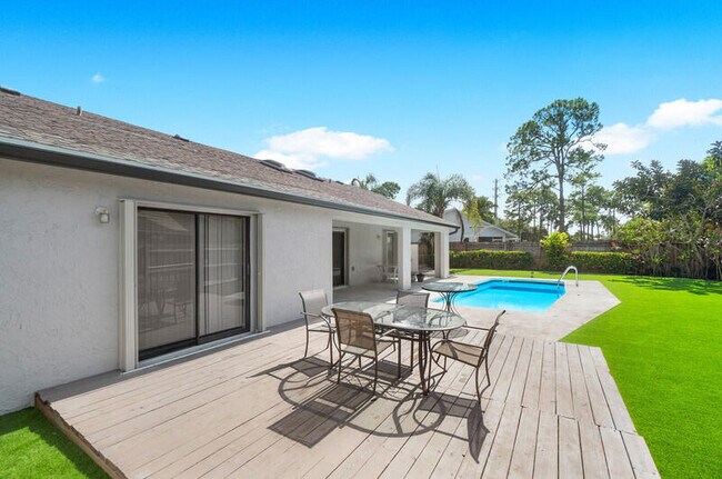 Foto del edificio - 13485 Orchid Ct