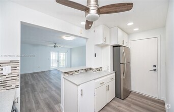Building Photo - 301 Sunrise Dr