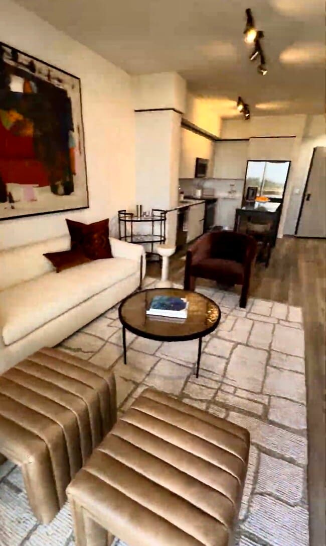 Foto del edificio - 722 NW 2nd Ave