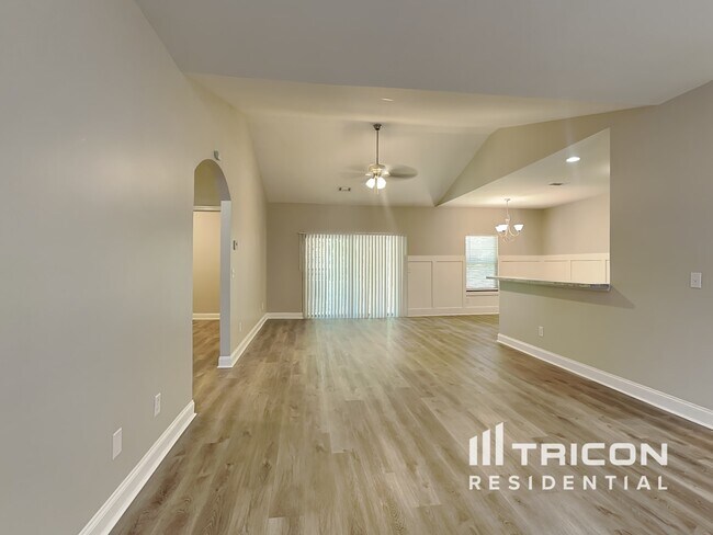 Foto del edificio - 2317 Silver Maple Cir