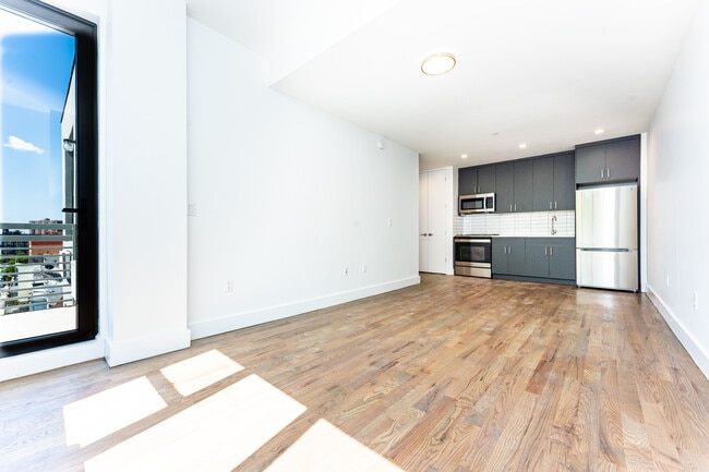 Building Photo - 91 De Sales Pl