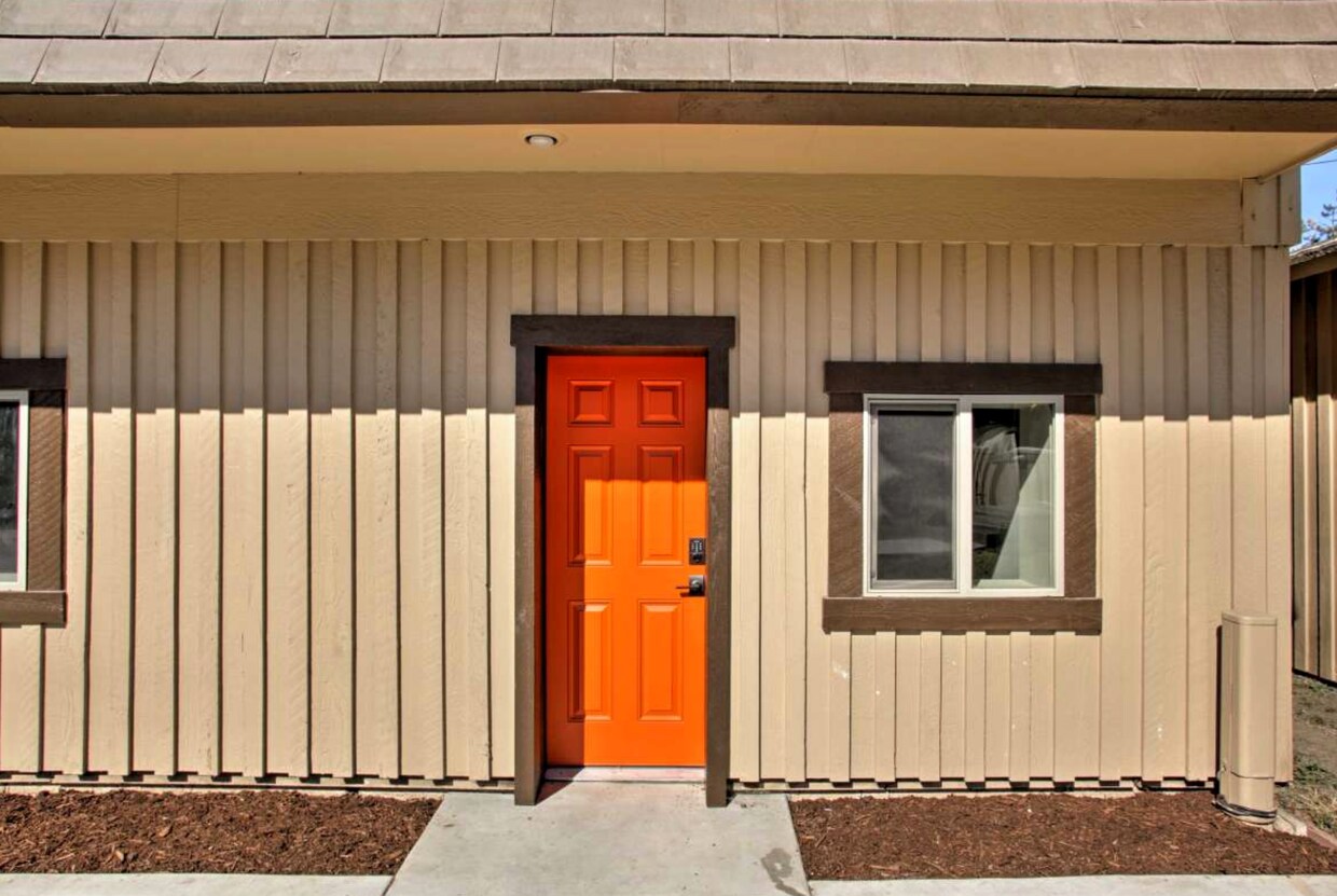 Foto principal - 10625 E Trent Ave